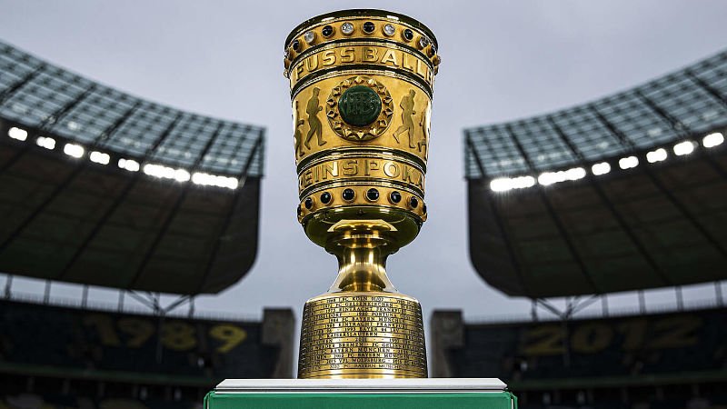 Schock im deutschen Pokal. St.Pauli, der Zweitligist, tritt gegen Dortmund an