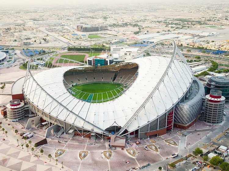 Stadien für die Fußballweltmeisterschaft 2022: das Khalifa International Stadium und das Al Thuman Stadium