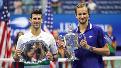 Das Finale der US Open der Herren steht an! Wird Medwedew oder Rekordhalter Djokovic nach zwei Jahren Pause in New York erfolgreich sein?