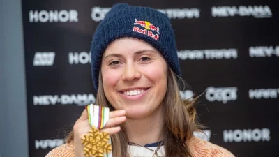 Große Samkova gewann das erste Rennen der Saison